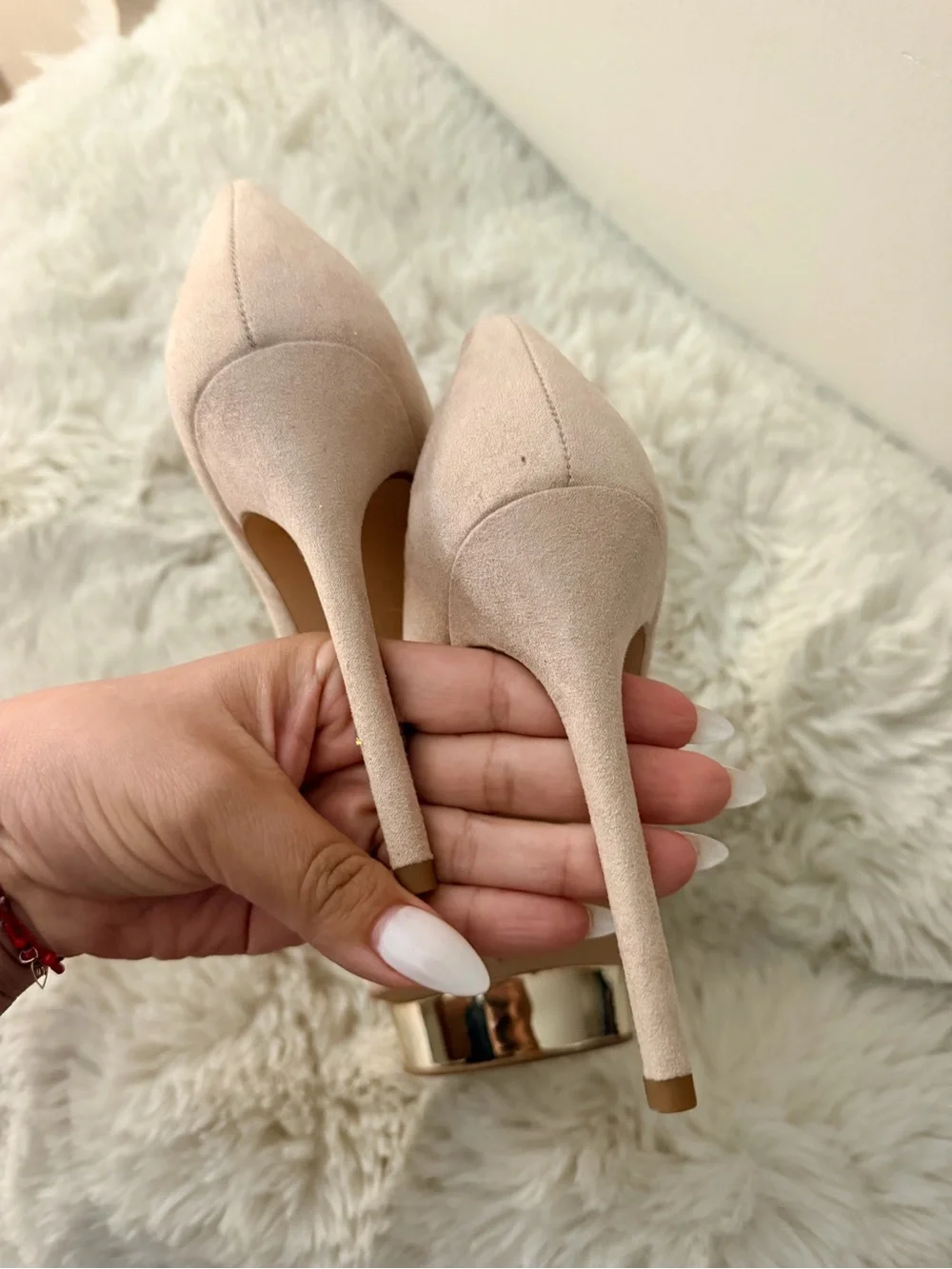 Jennifer Lopez Beige Suede Pointed-Toe Pumps